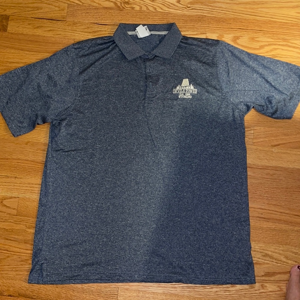 Men’s golf shirt